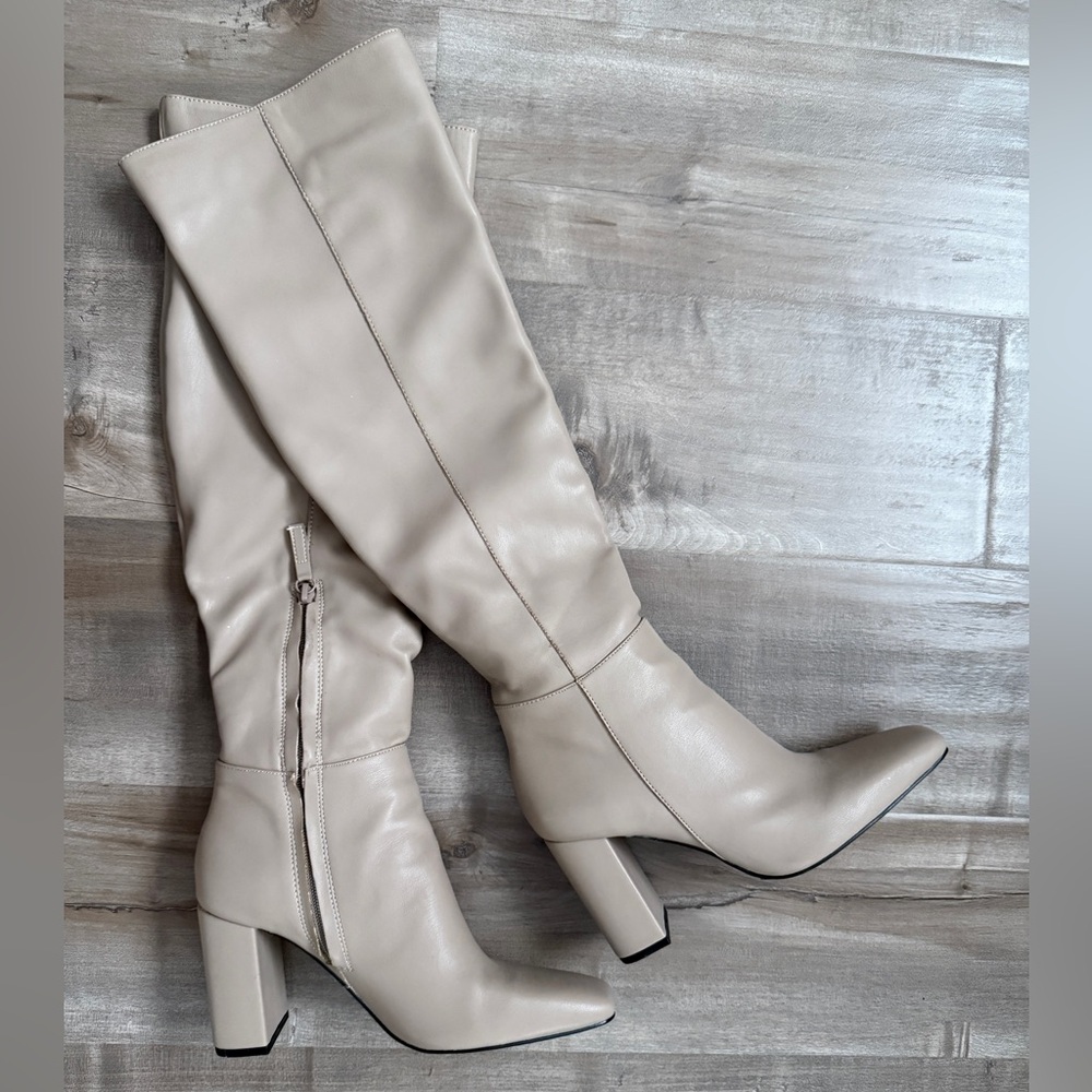 Women’s Knee-High Block Heel Boots in Beige